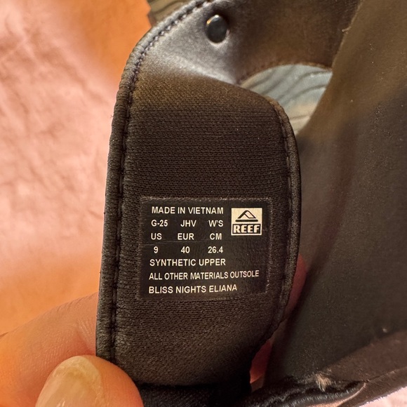 Reef Black Women's Sandals sz 9 like new - Picture 8 of 8